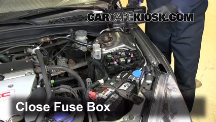 Replace a Fuse: 2002-2006 Acura RSX - 2002 Acura RSX Type ... fuse box 2002 acura rsx 